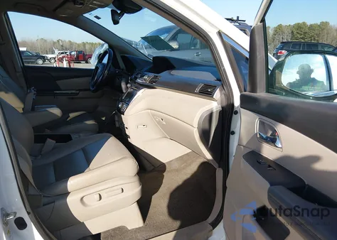 2015 Honda Odyssey Touring/Touring Elite z USA, uszkodzony, nr VIN 5FNRL5H91FB024977